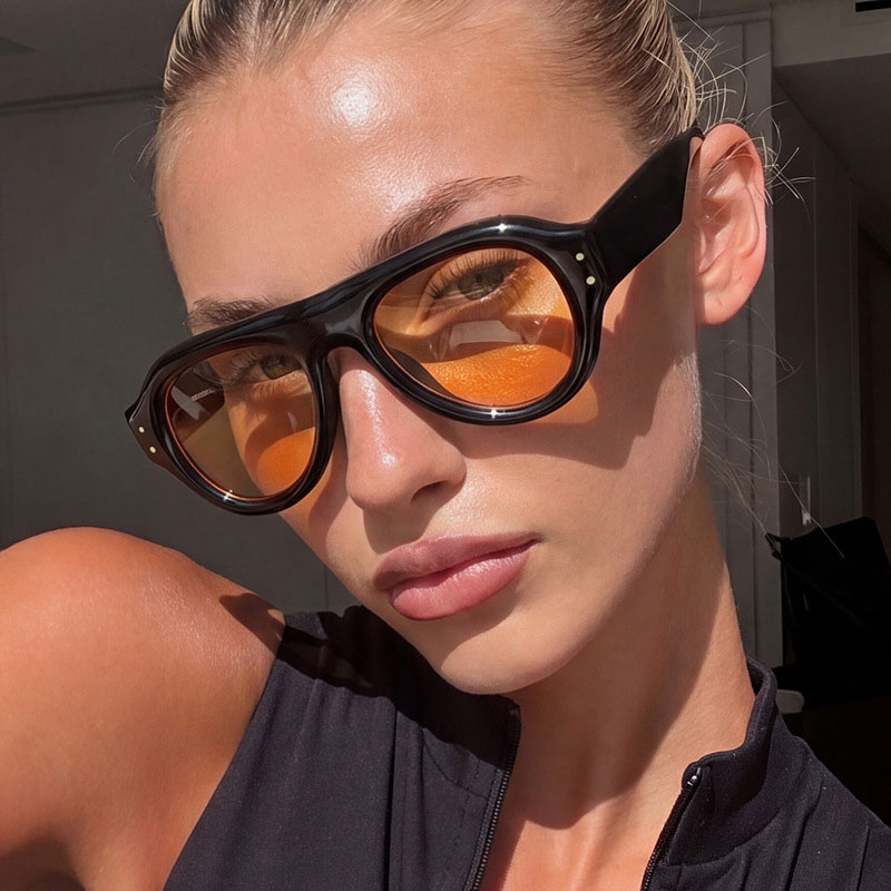 Street Fashion Pose - Rice stud frog-shaped sunglasses European and