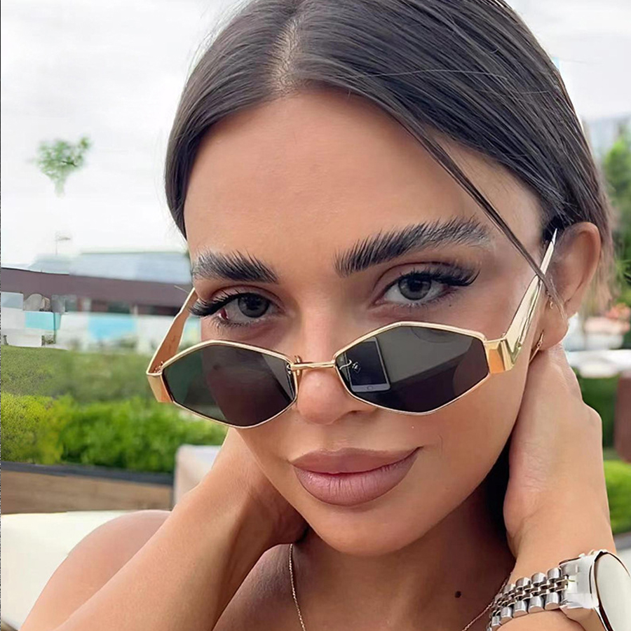 1 pair of irregular-frame tren - огляд і ціна Street Fashion Pose