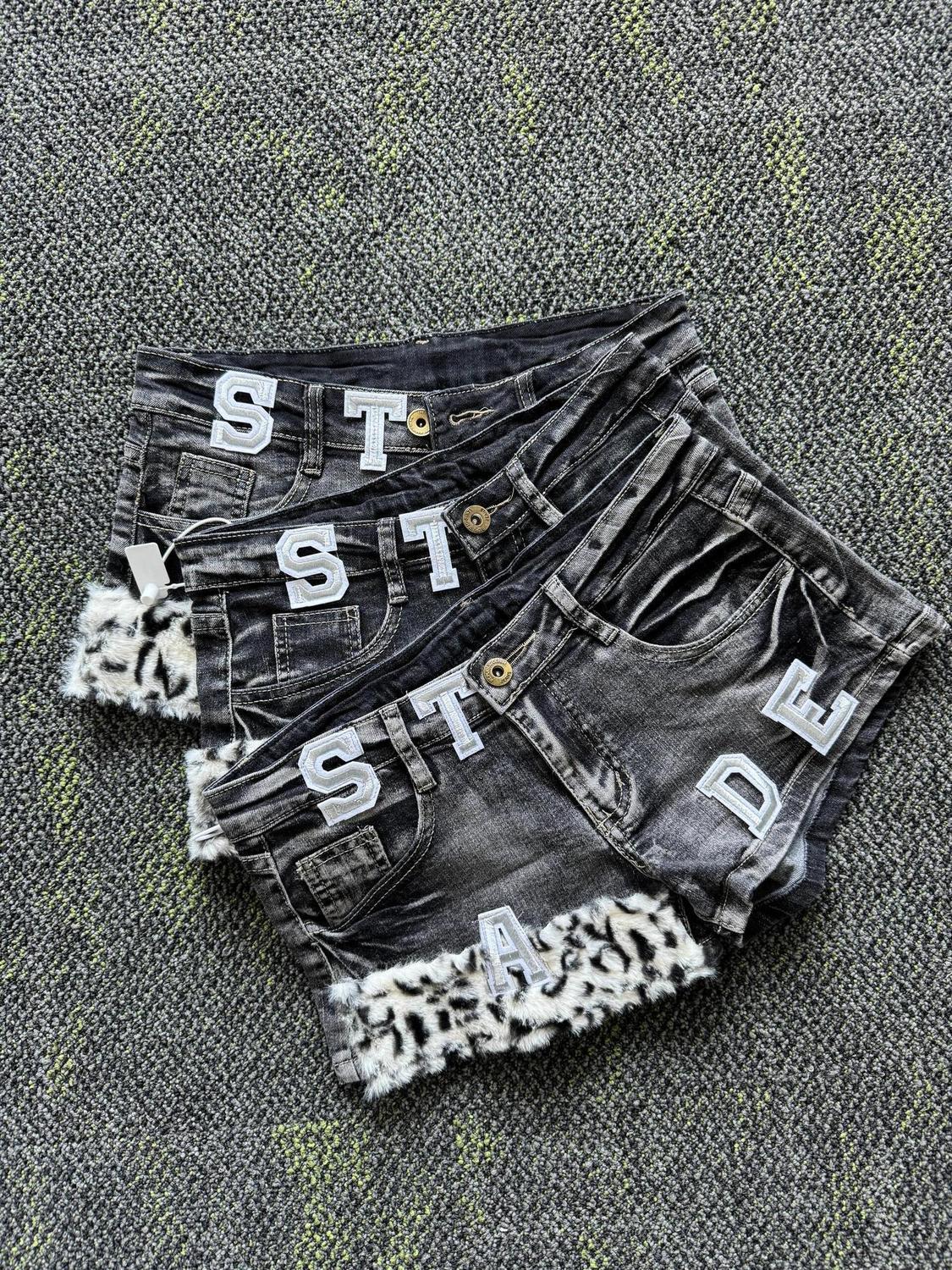 Y2k Embroidered Patch Denim Sh - огляд і ціна Street Fashion Clothing