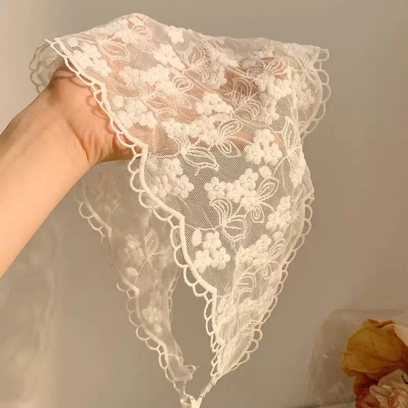 Triangle Lace Bandana Cream Wh - огляд і ціна Bandana Multi Way