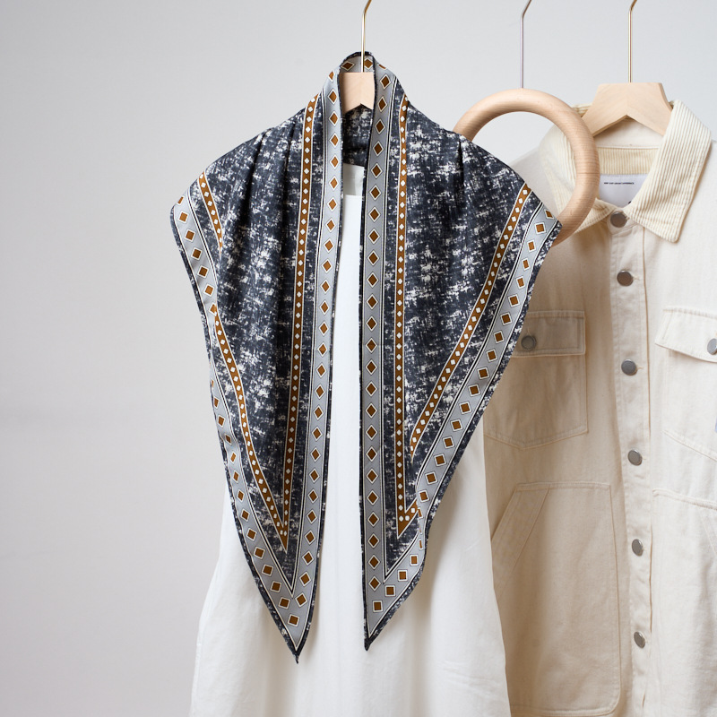 Denim Blue Triangle Scarf New  - огляд і ціна Bandana Multi Way