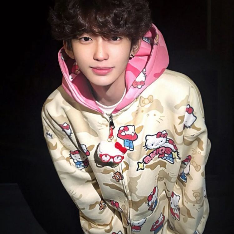 Ins New Hello Kitty Bapes Camo - огляд і ціна Street Fashion Jacket